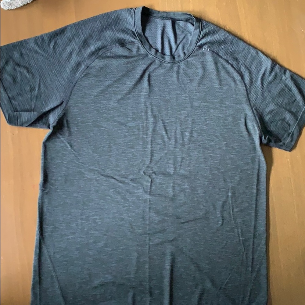 Lululemon Metal Vent Tech